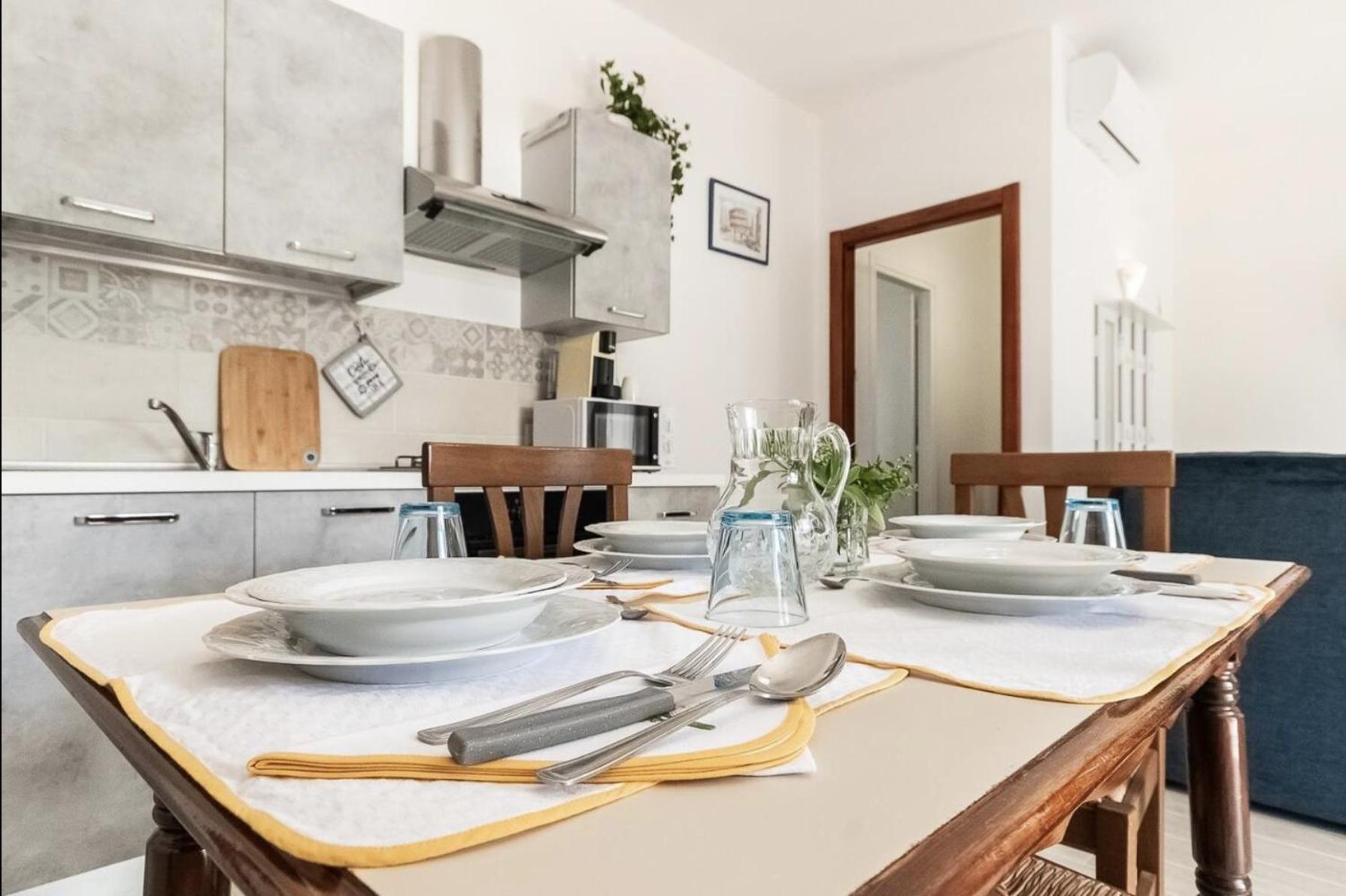 Oasi Di Pace Sarzana Villa Luni ภายนอก รูปภาพ
