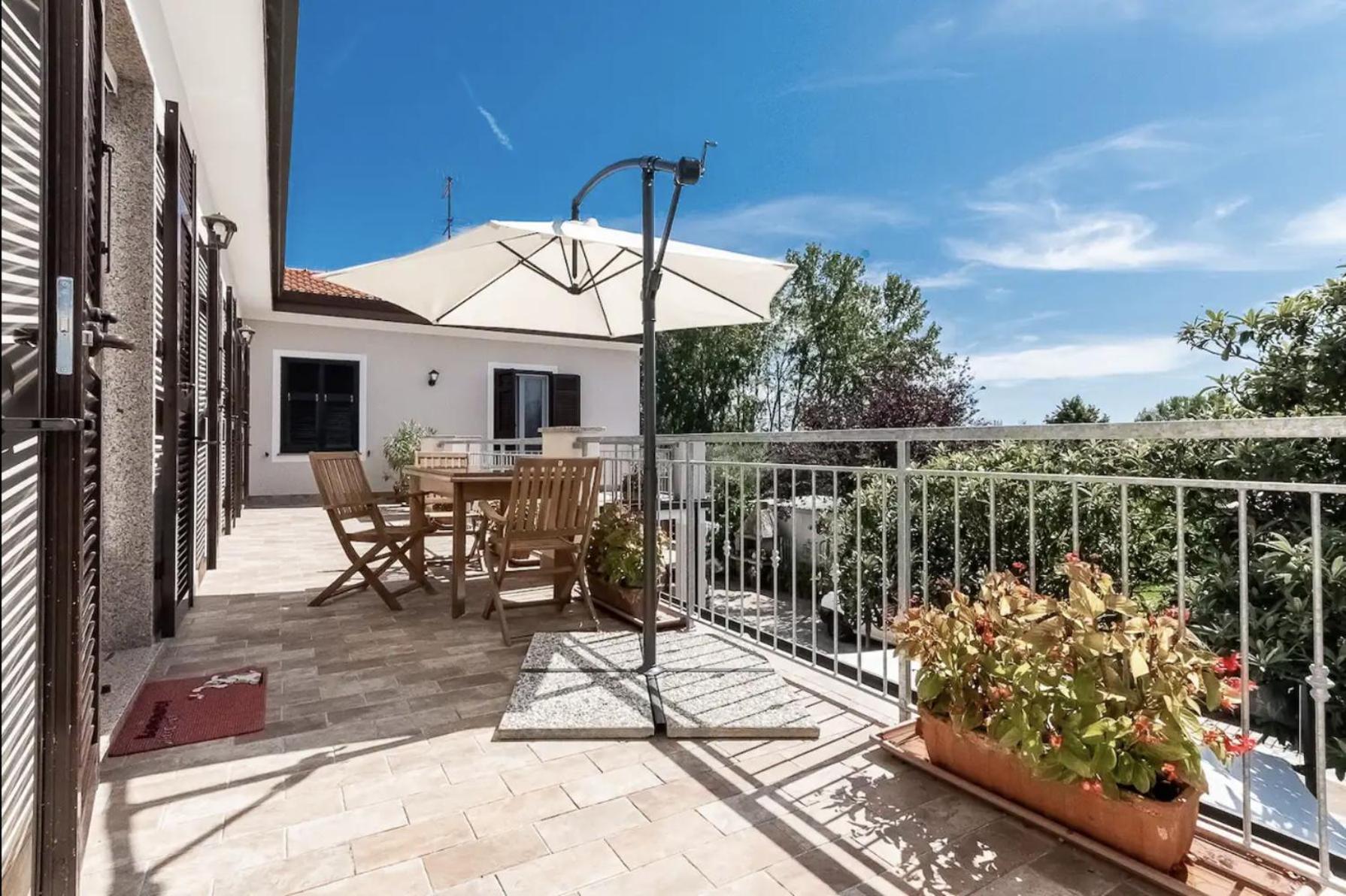 Oasi Di Pace Sarzana Villa Luni ภายนอก รูปภาพ