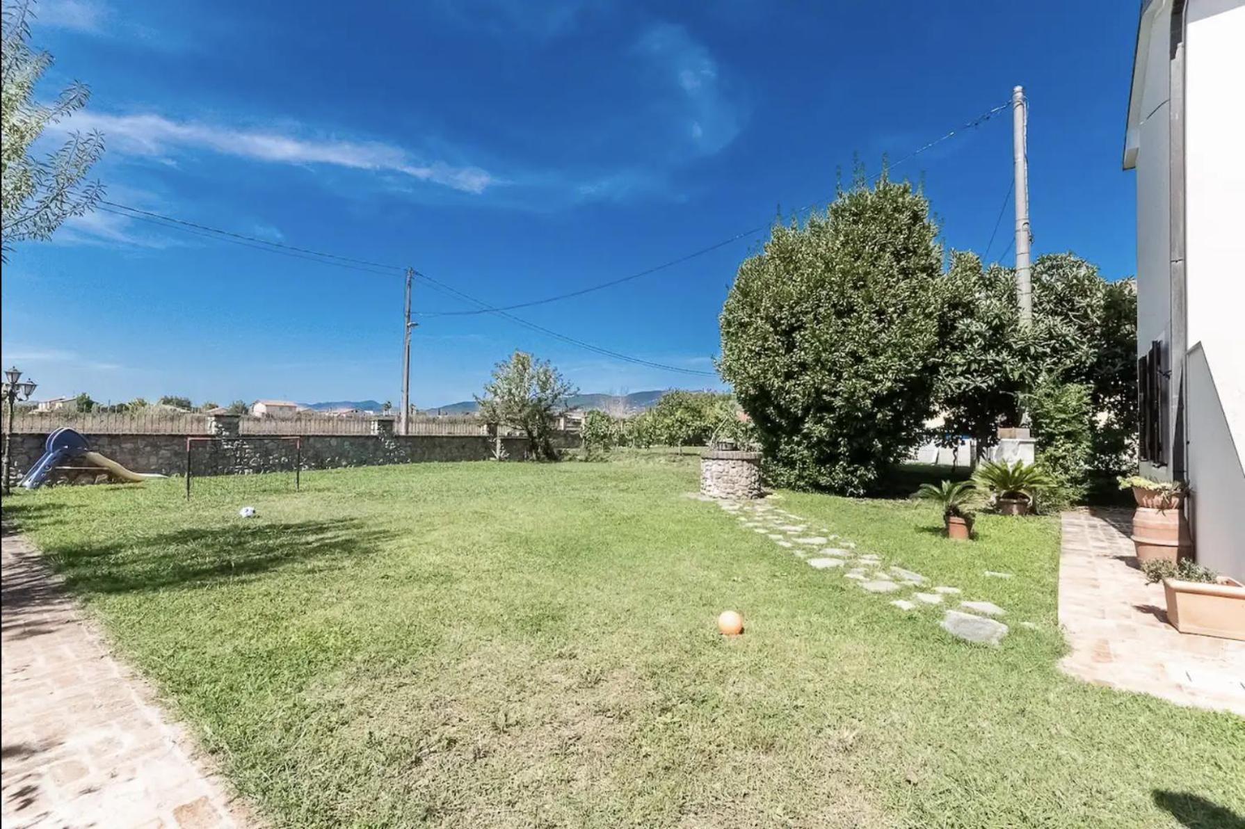 Oasi Di Pace Sarzana Villa Luni ภายนอก รูปภาพ