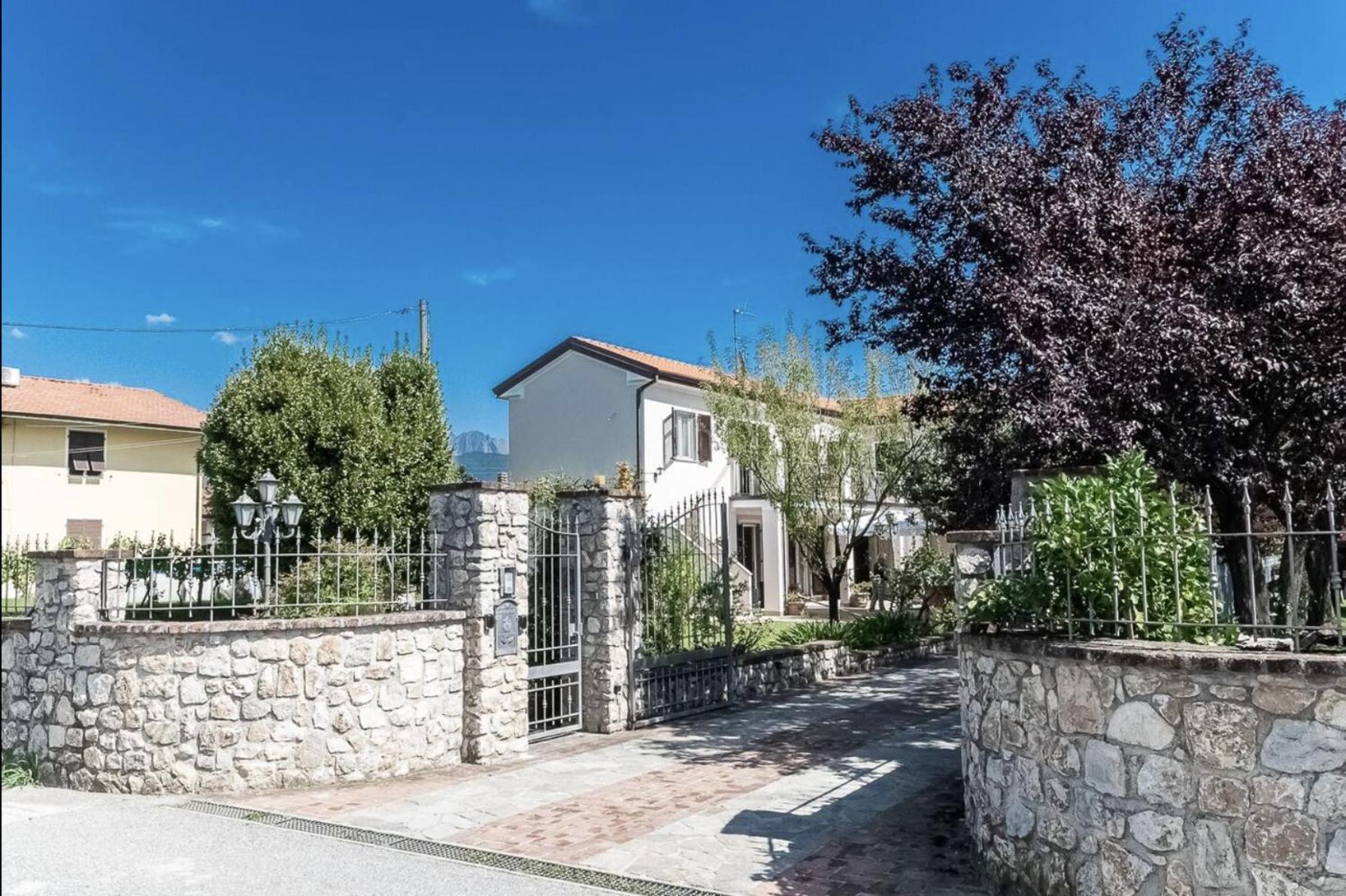 Oasi Di Pace Sarzana Villa Luni ภายนอก รูปภาพ